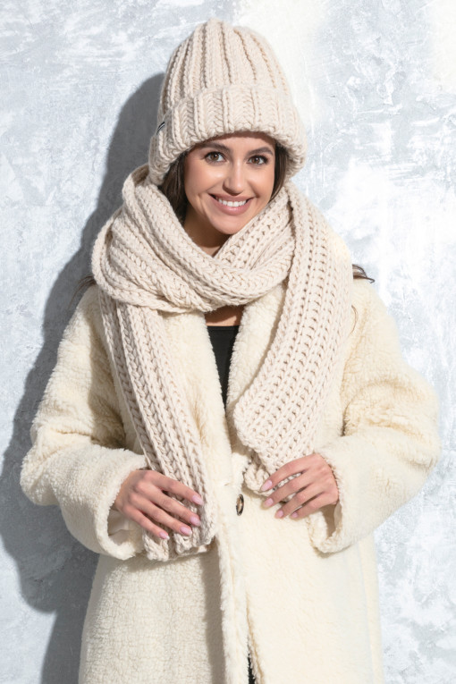 Czapka o grubym splocie chunky knit F1578