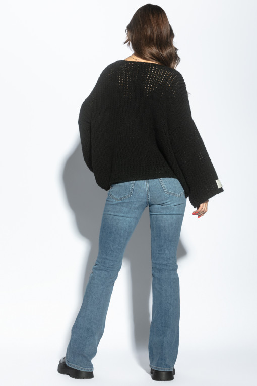 Loose sweater with a neckline F1256 black