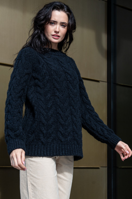 Warm sweater with a cable knit neckline F1747 black